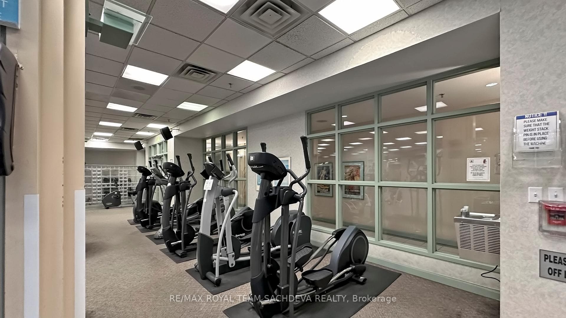 88 Corporate Drive Unit 1601 photo 40