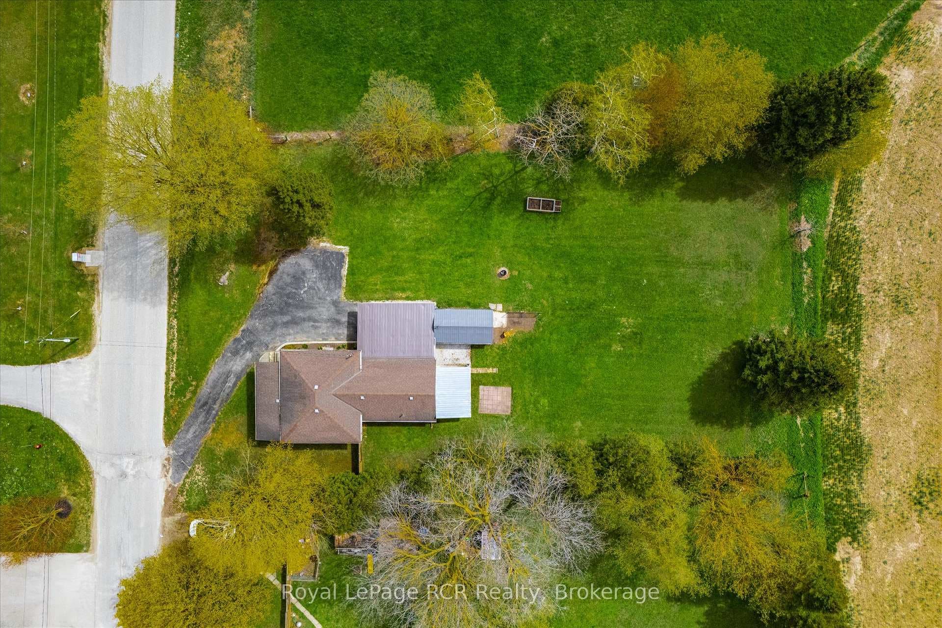 160 Murphy Street photo 44