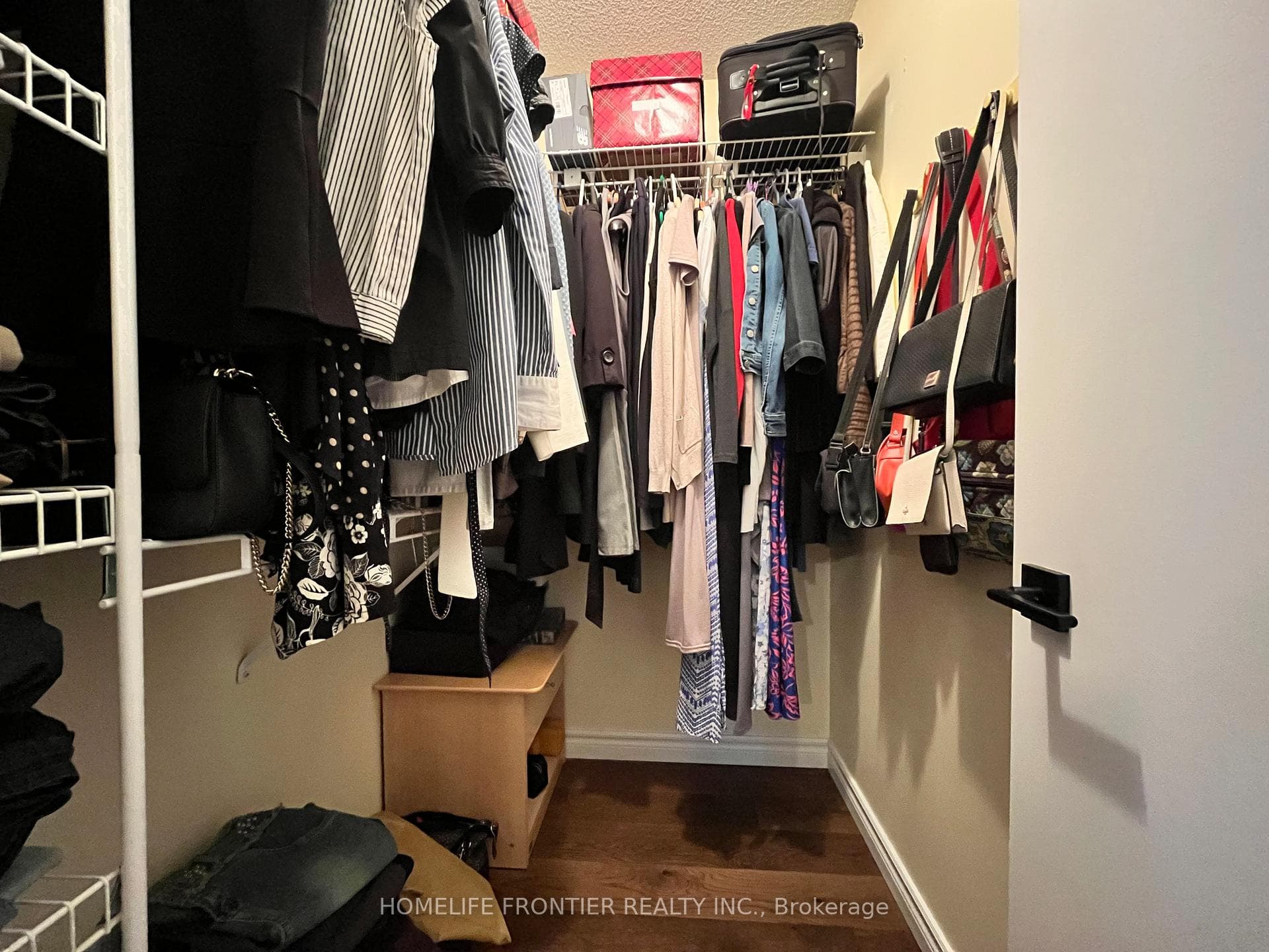 36 Tamara Drive photo 26