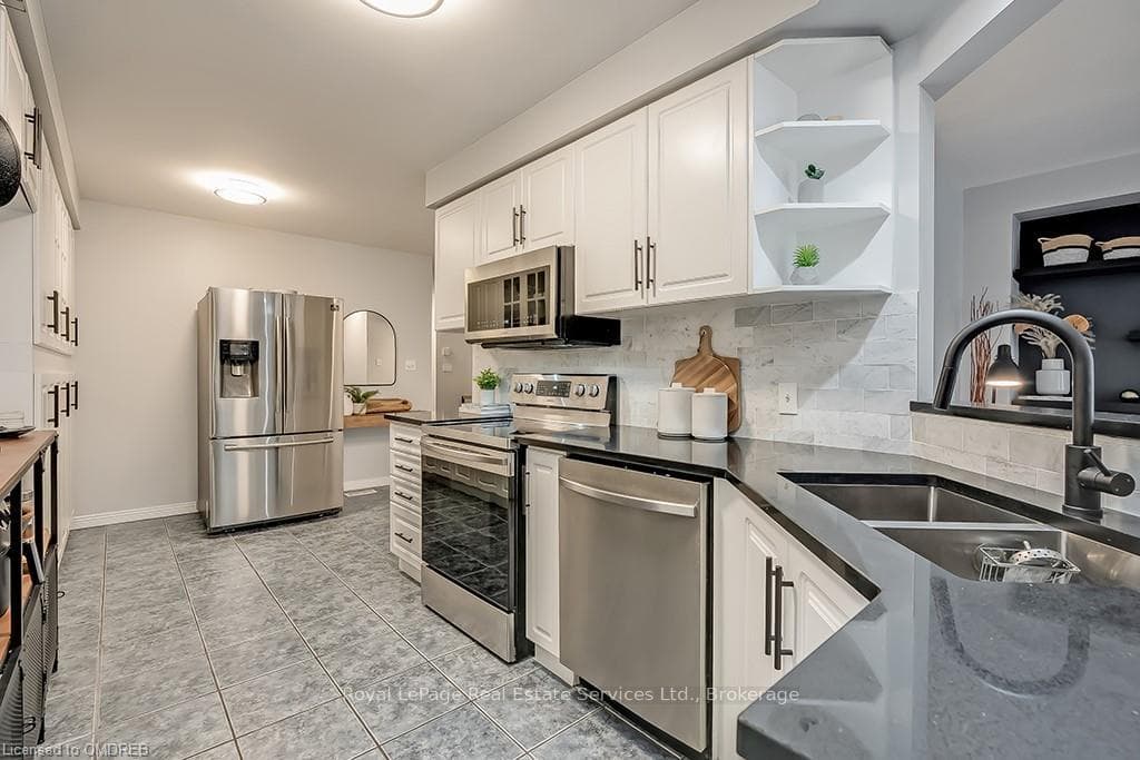 348 HIGHLAND Road Unit 16 photo 18