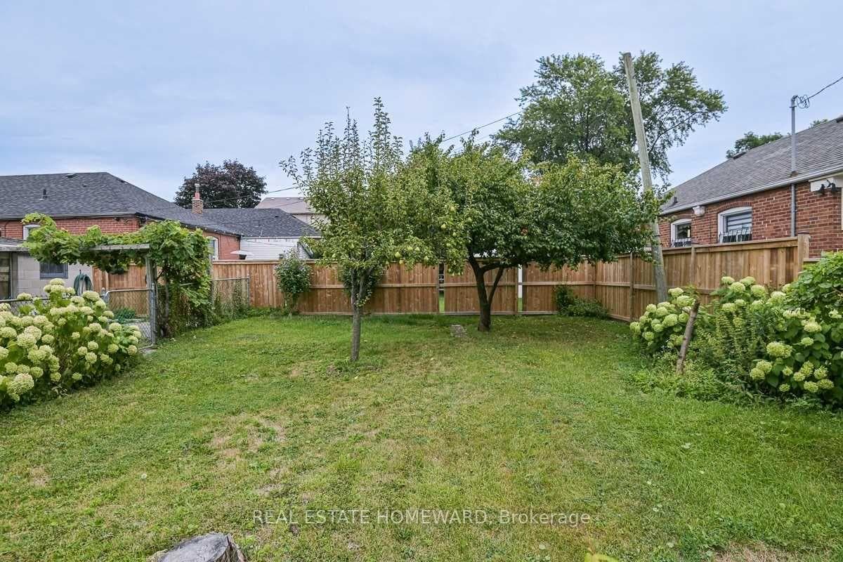 45 Edge Park Avenue photo 22