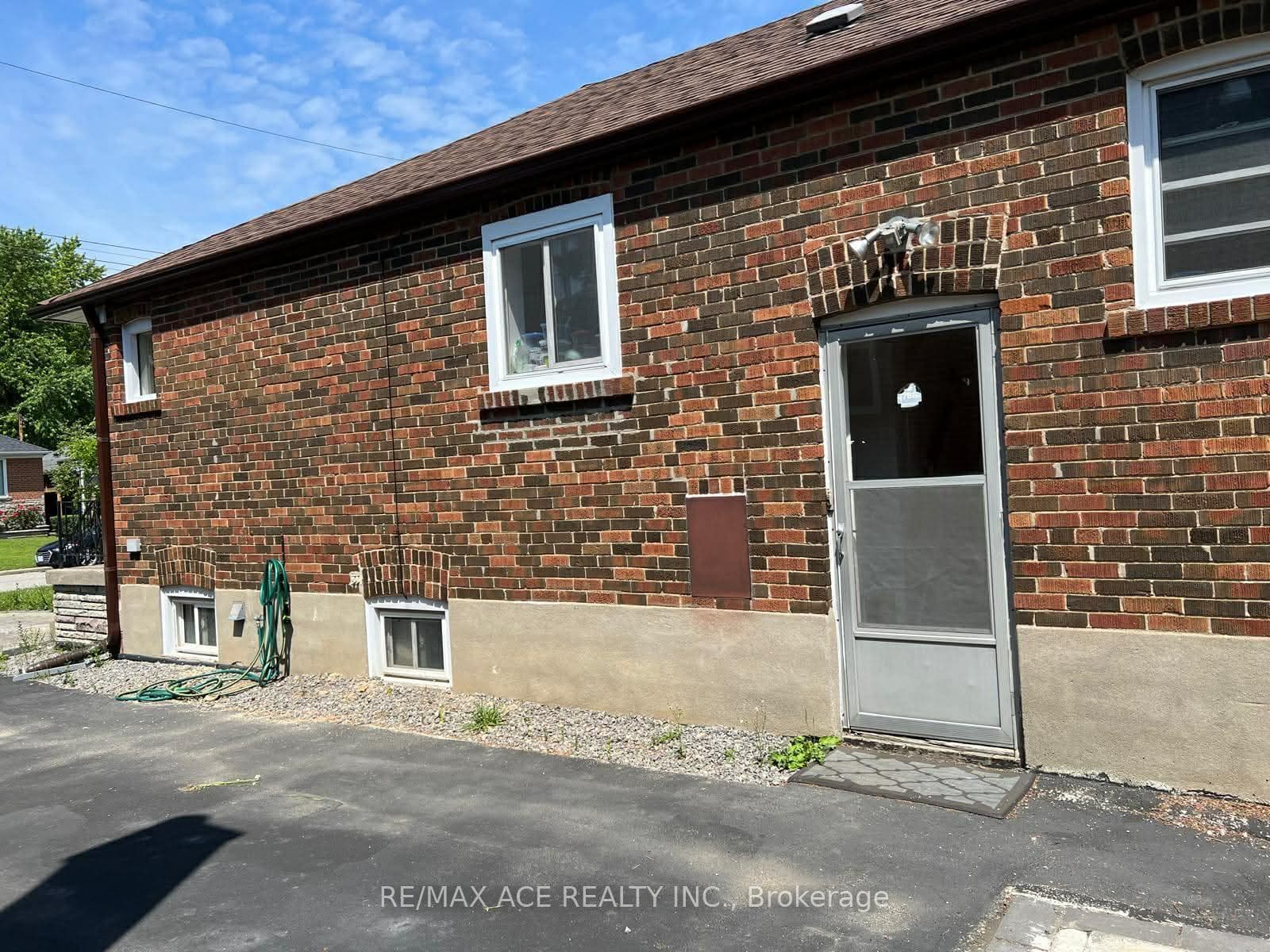 169 Flora Drive photo 9