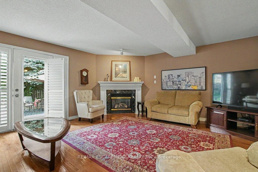 6 Theodore Drive photo 23