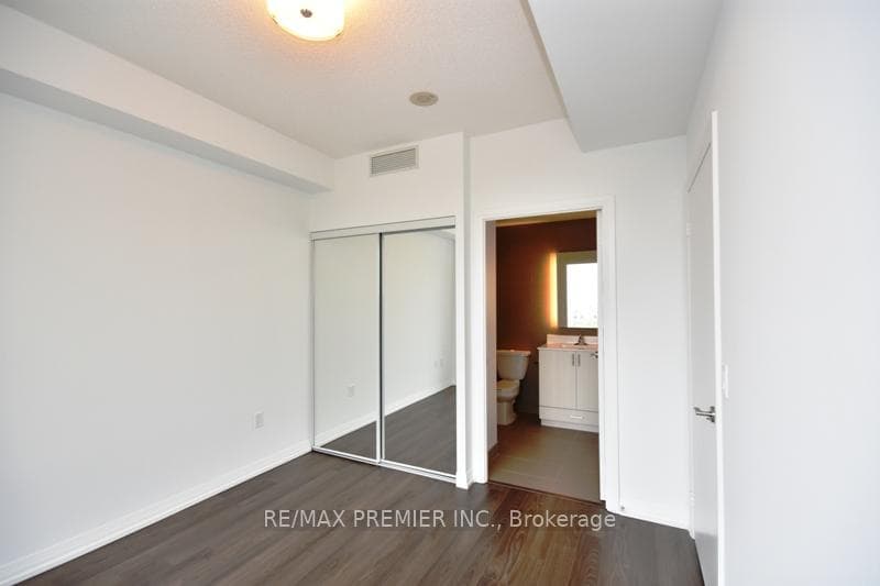 55 Ann O'Reilly Road Unit 2302 photo 7