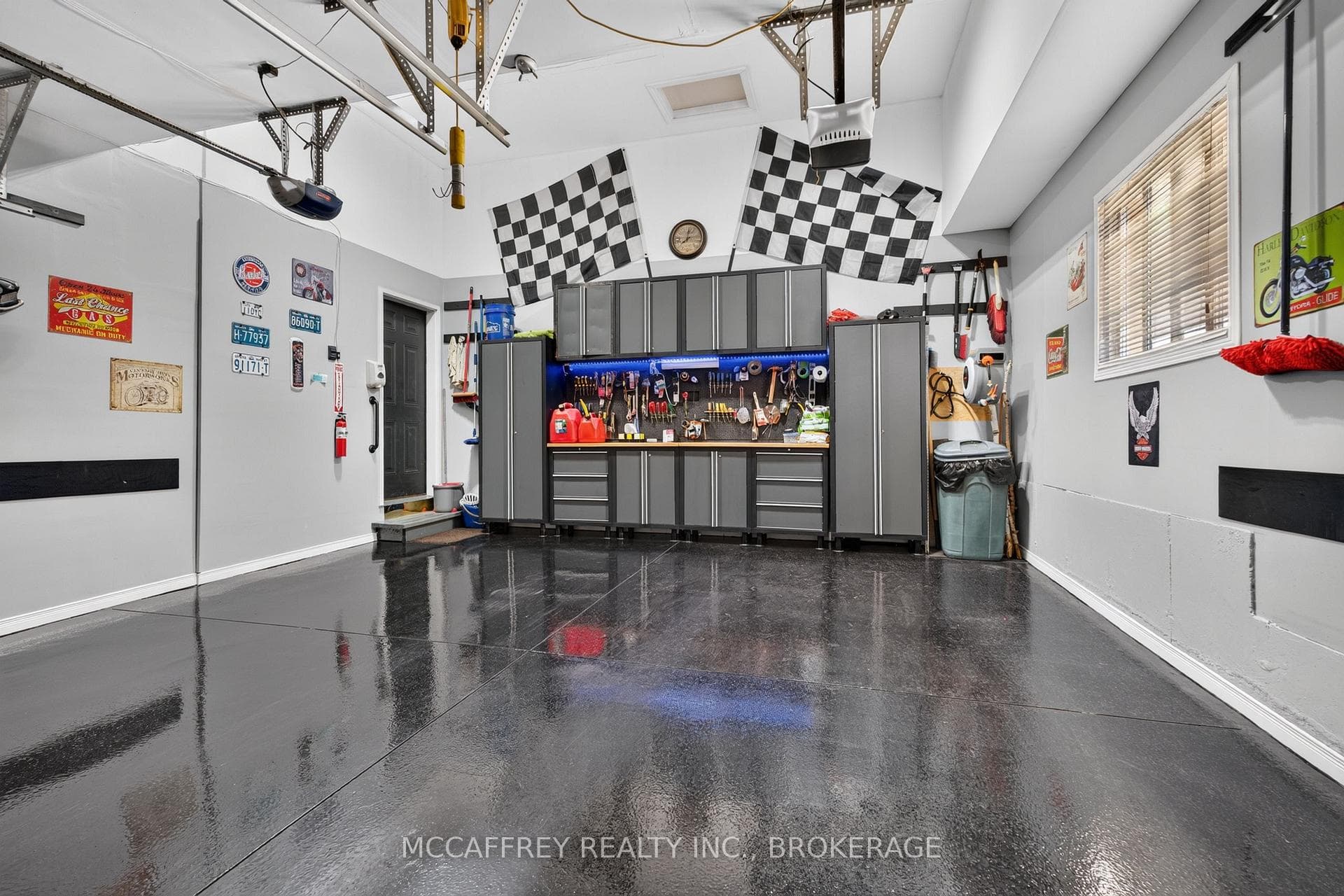 9 Hartwood Crescent photo 32