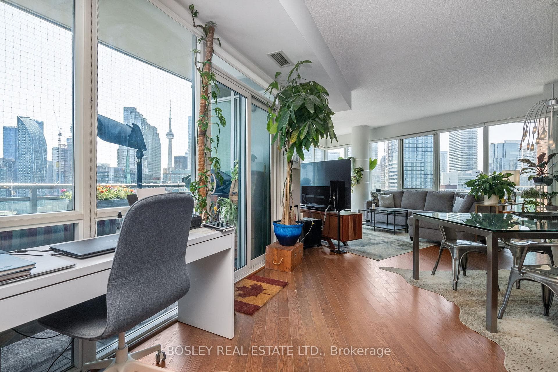 112 George Street Unit 2104 photo 17