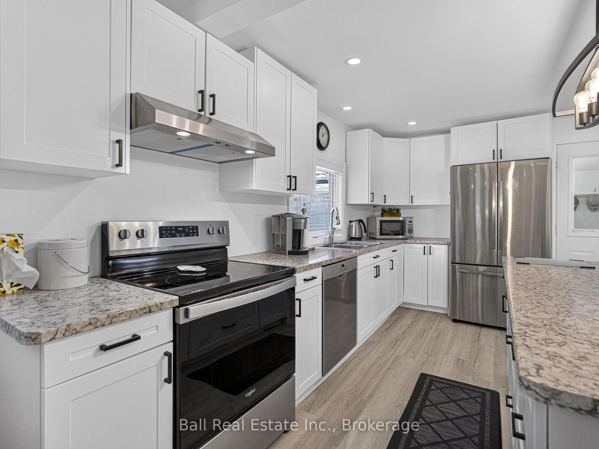 6 Ermatinger Street photo 8