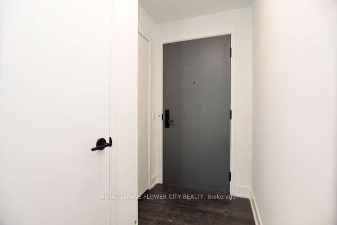 308 Jarvis Street Unit 2405 photo 3