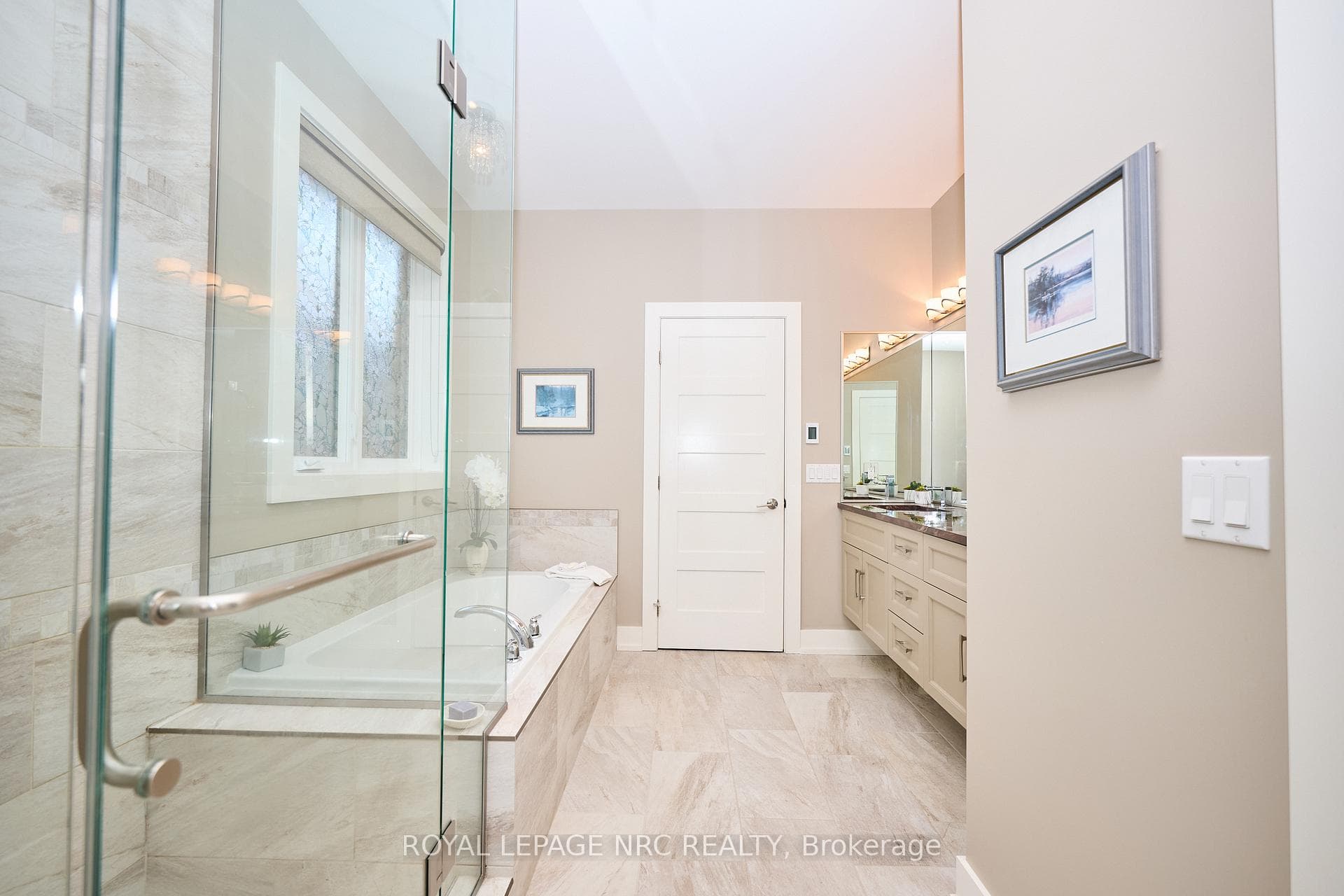 62 Rosewood Crescent photo 36