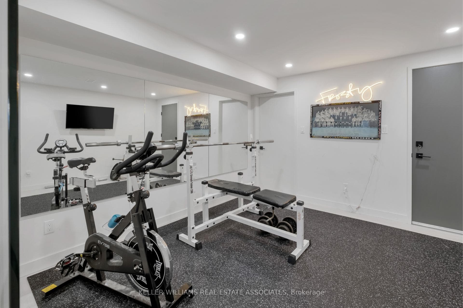281 Admiral Drive photo 29