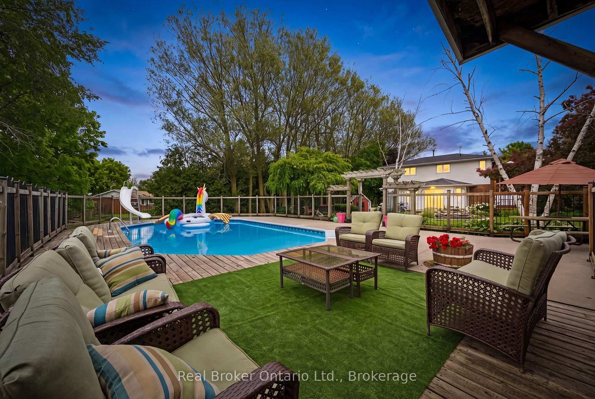 170 Elmslie Place photo 28