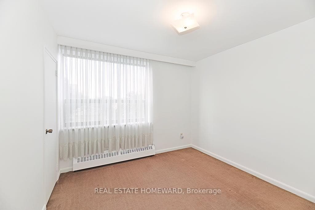 921 Midland Avenue Unit 403 photo 18