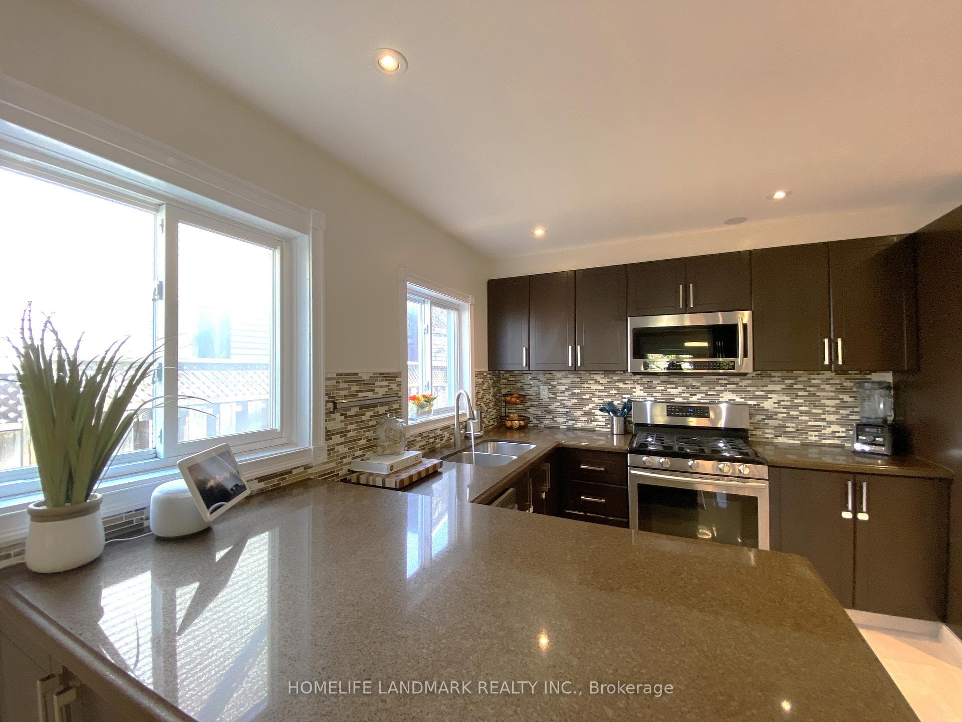 228 Snowshoe Crescent photo 11