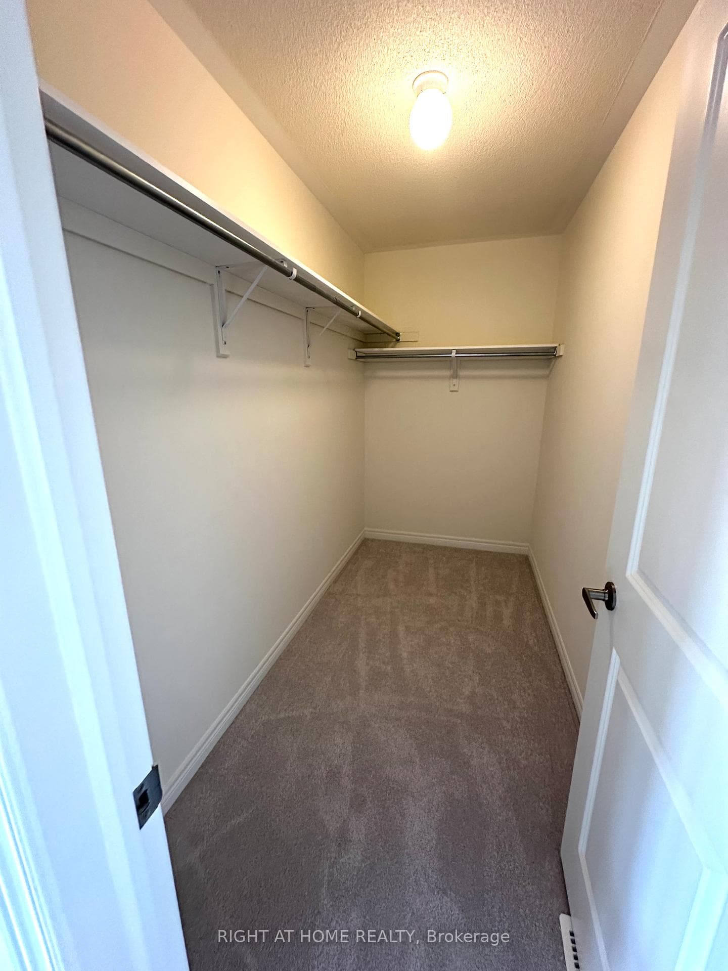 1370 DAVIS LOOP Circle photo 21