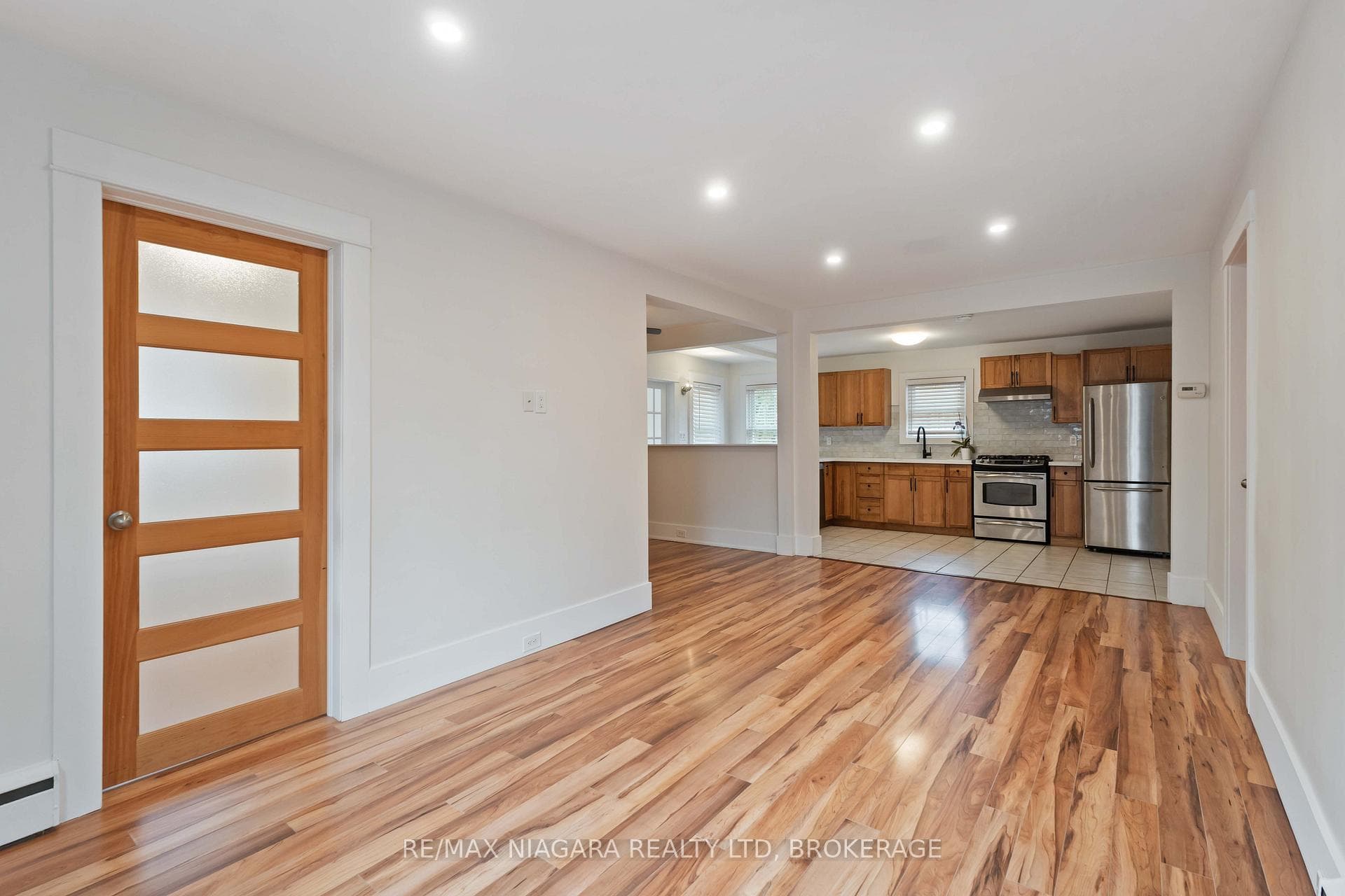 543 Vine Street photo 9