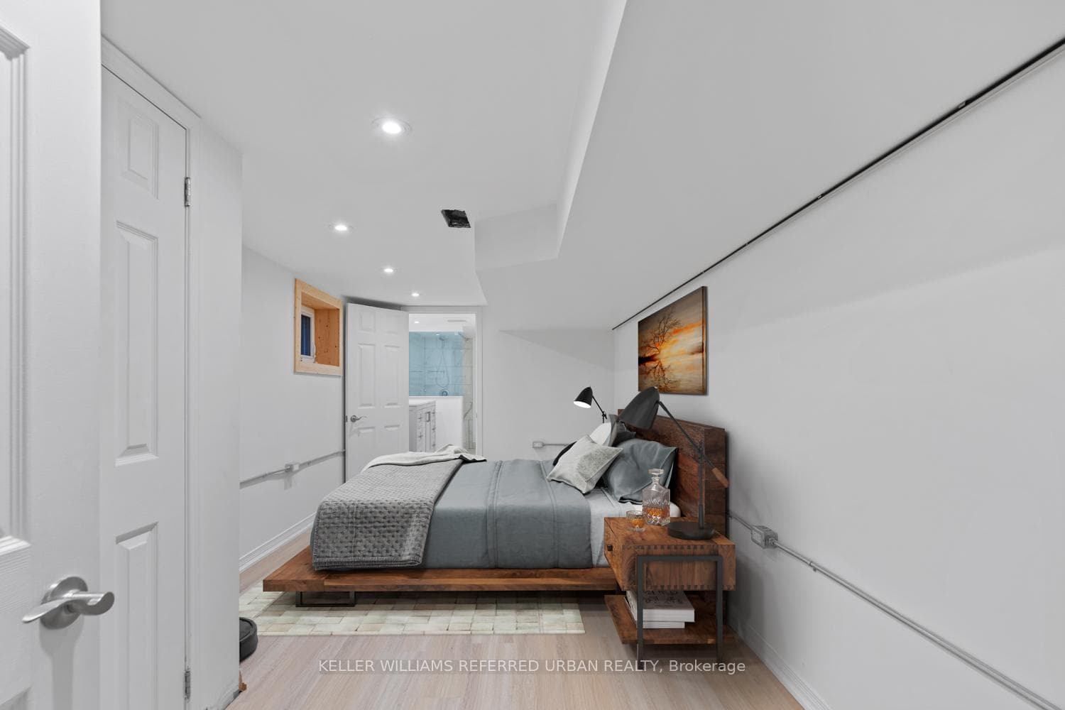 70 Superior Avenue photo 22