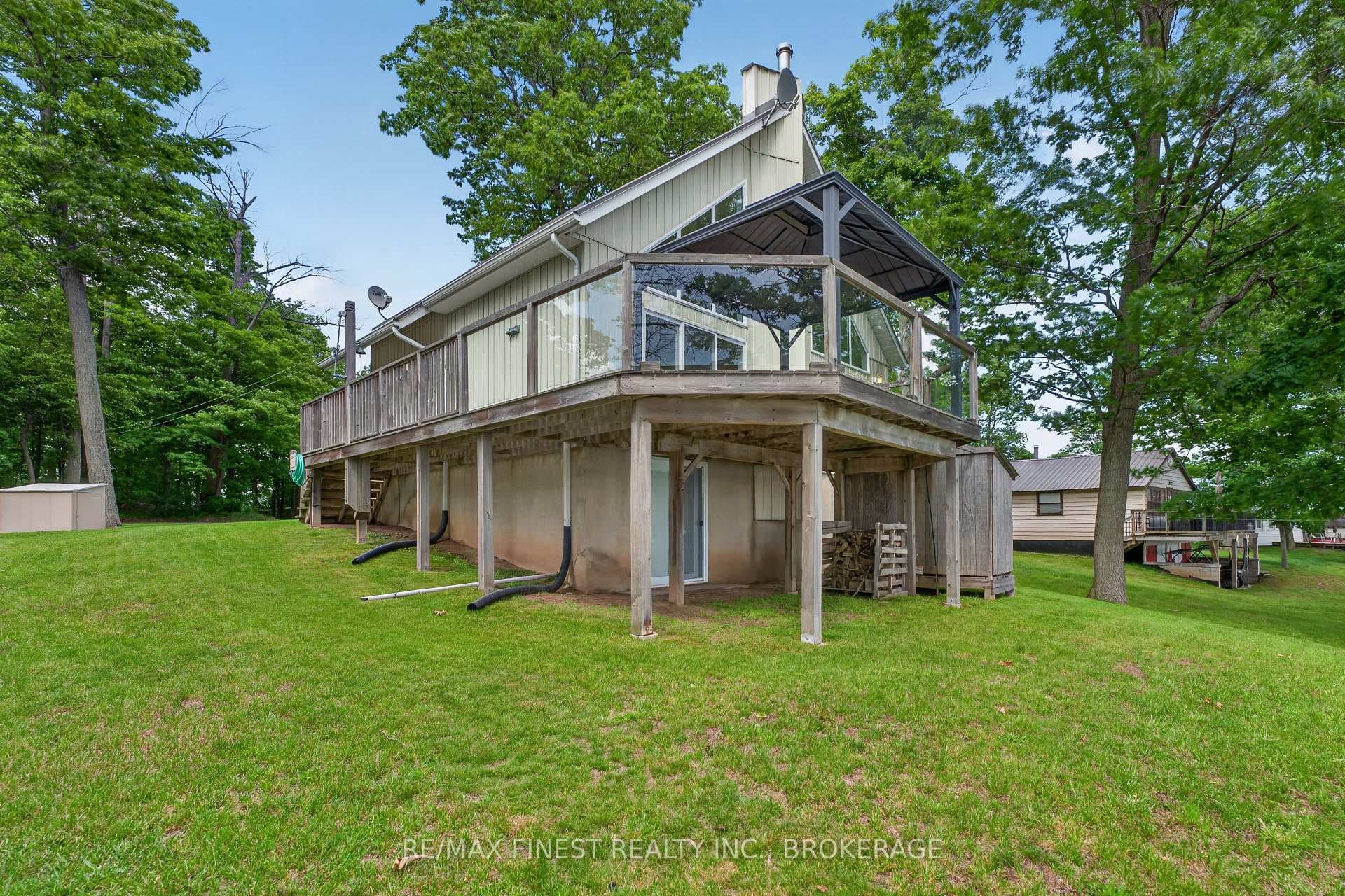 3459 Buck Point Lane photo 2