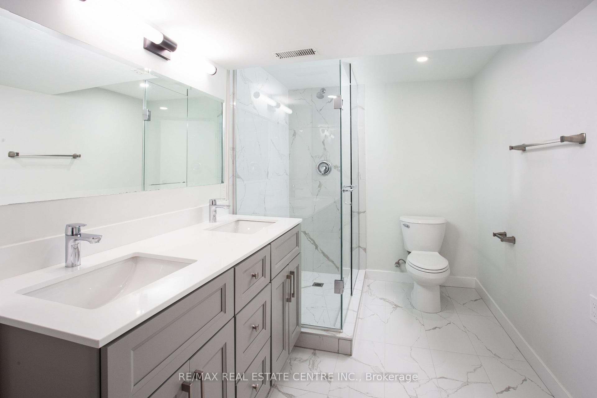 446 Willis Drive photo 24