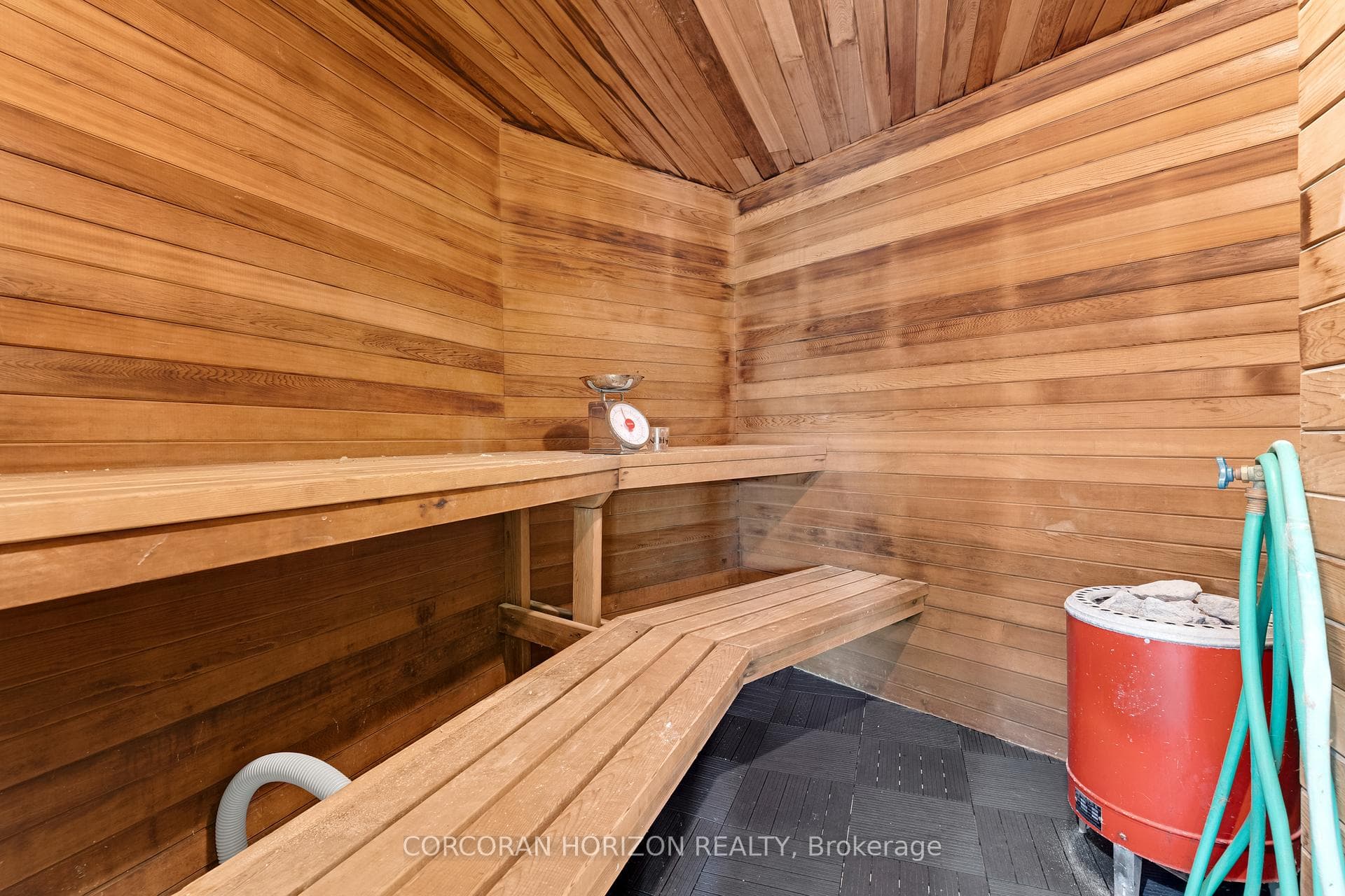 565 Fountain Street photo 36
