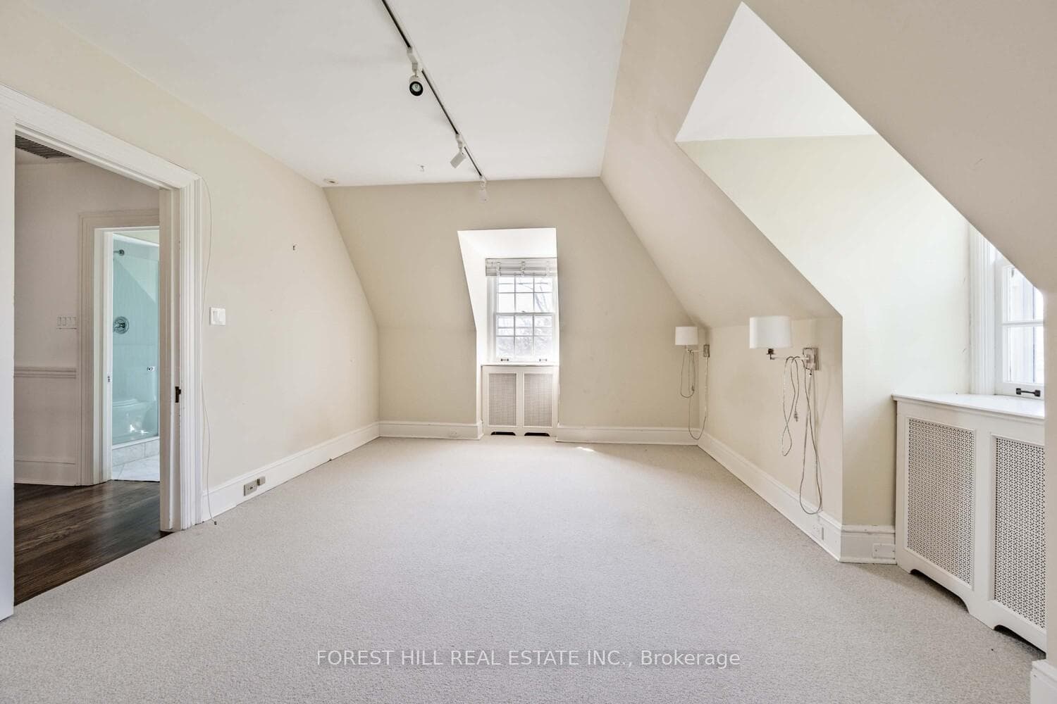 435 Russell Hill Road photo 25