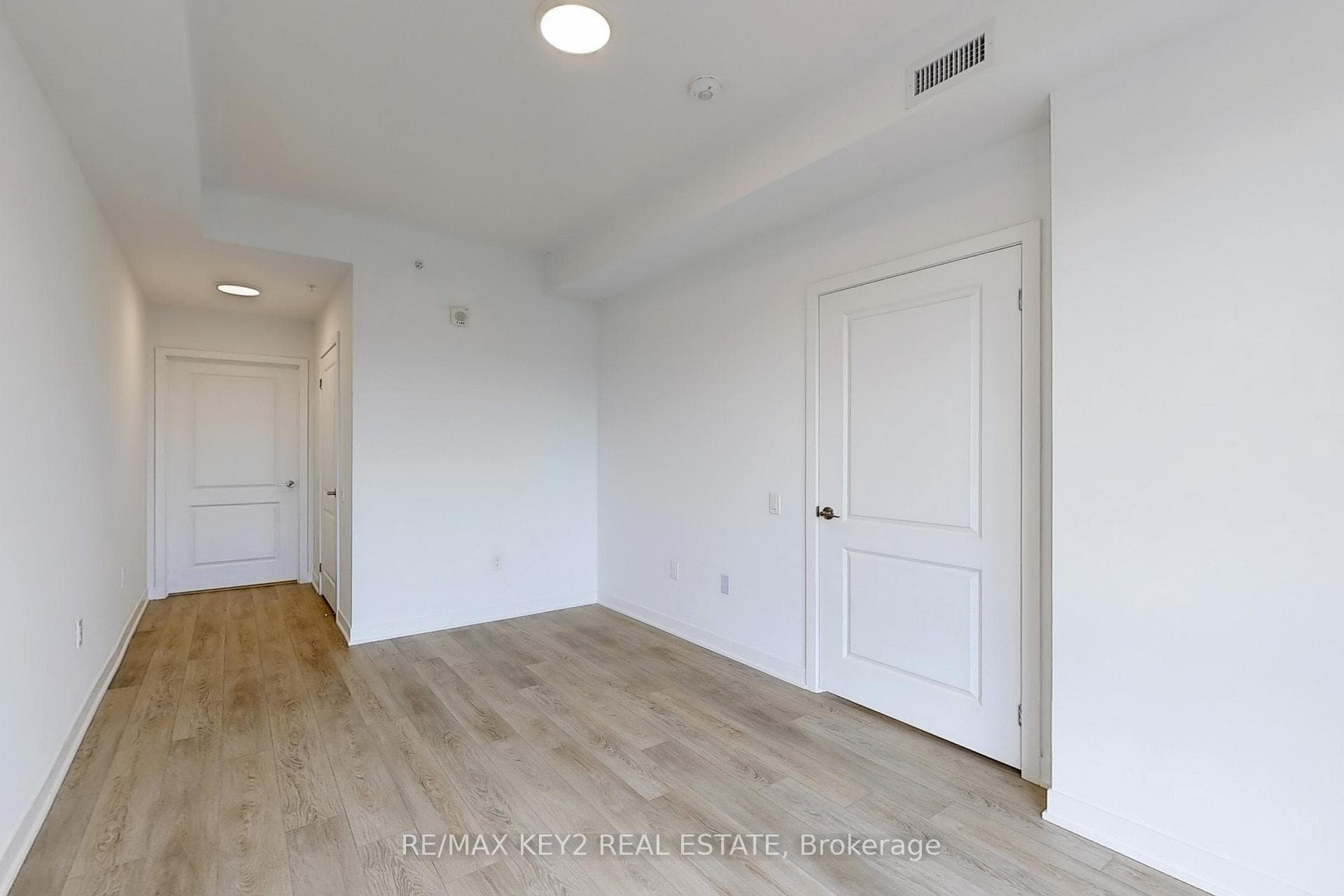 385 Arctic Red Drive Unit 214 photo 17