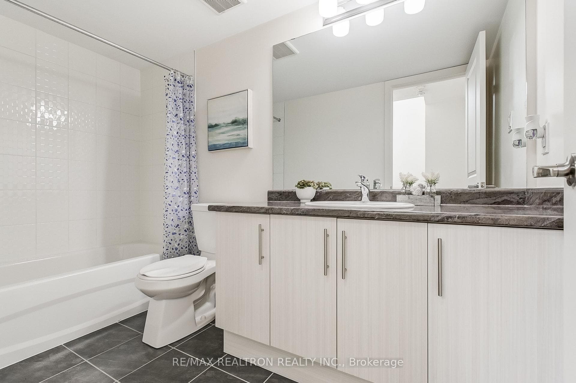 2 Linsmore Place Unit 310 photo 38