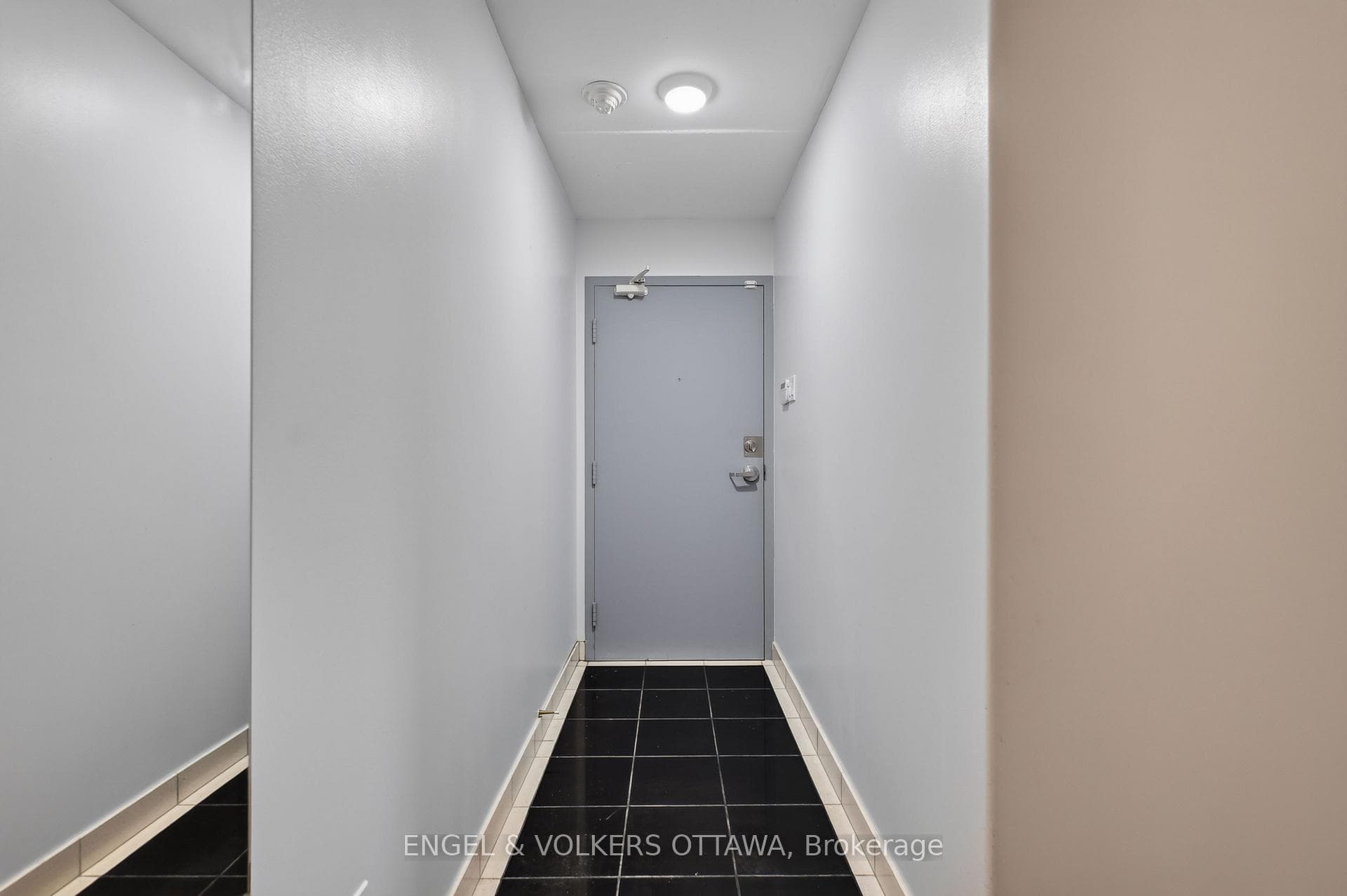 475 Laurier Avenue Unit 1007 photo 4