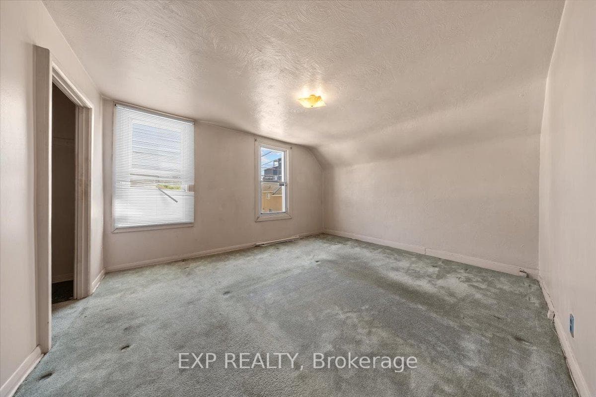 198 Hinchey Avenue photo 18
