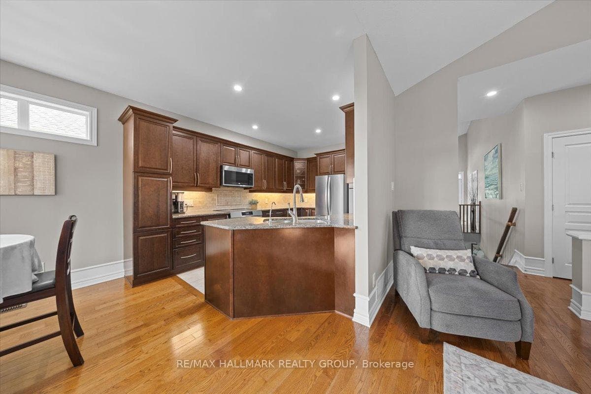 184 Bonnyley Crescent photo 14