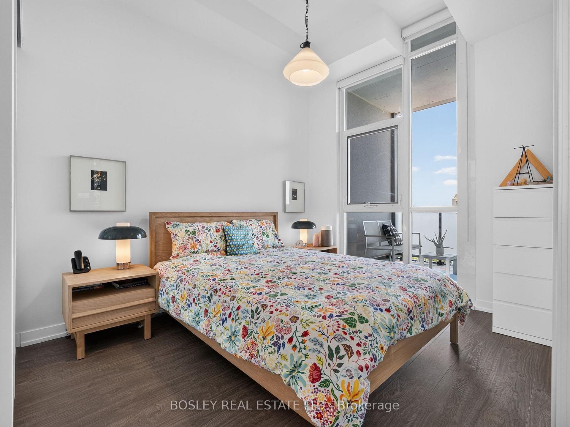 36 Howard Park Avenue Unit 801 photo 9