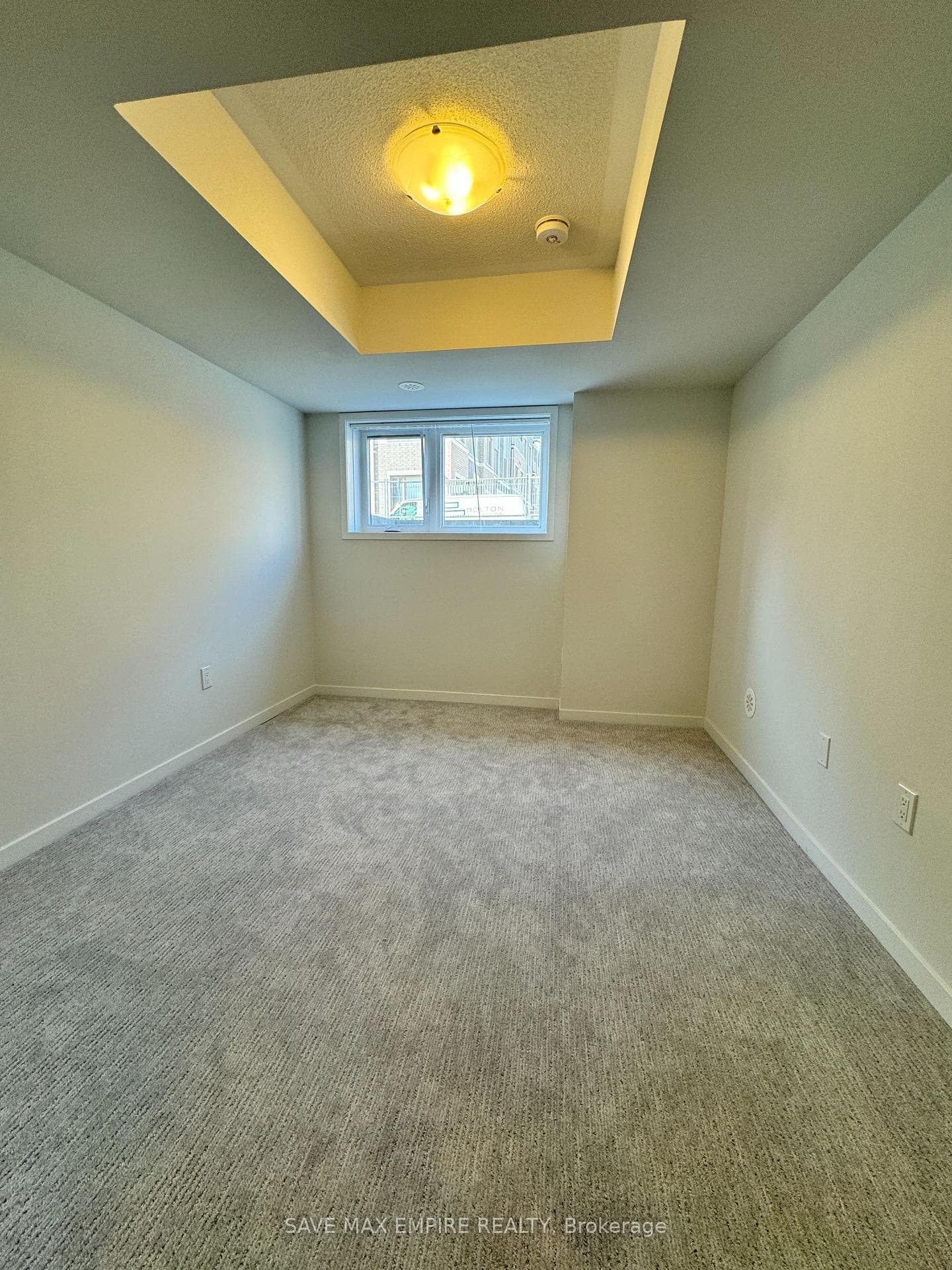 140 Honeycrisp Crescent Unit 300 photo 10