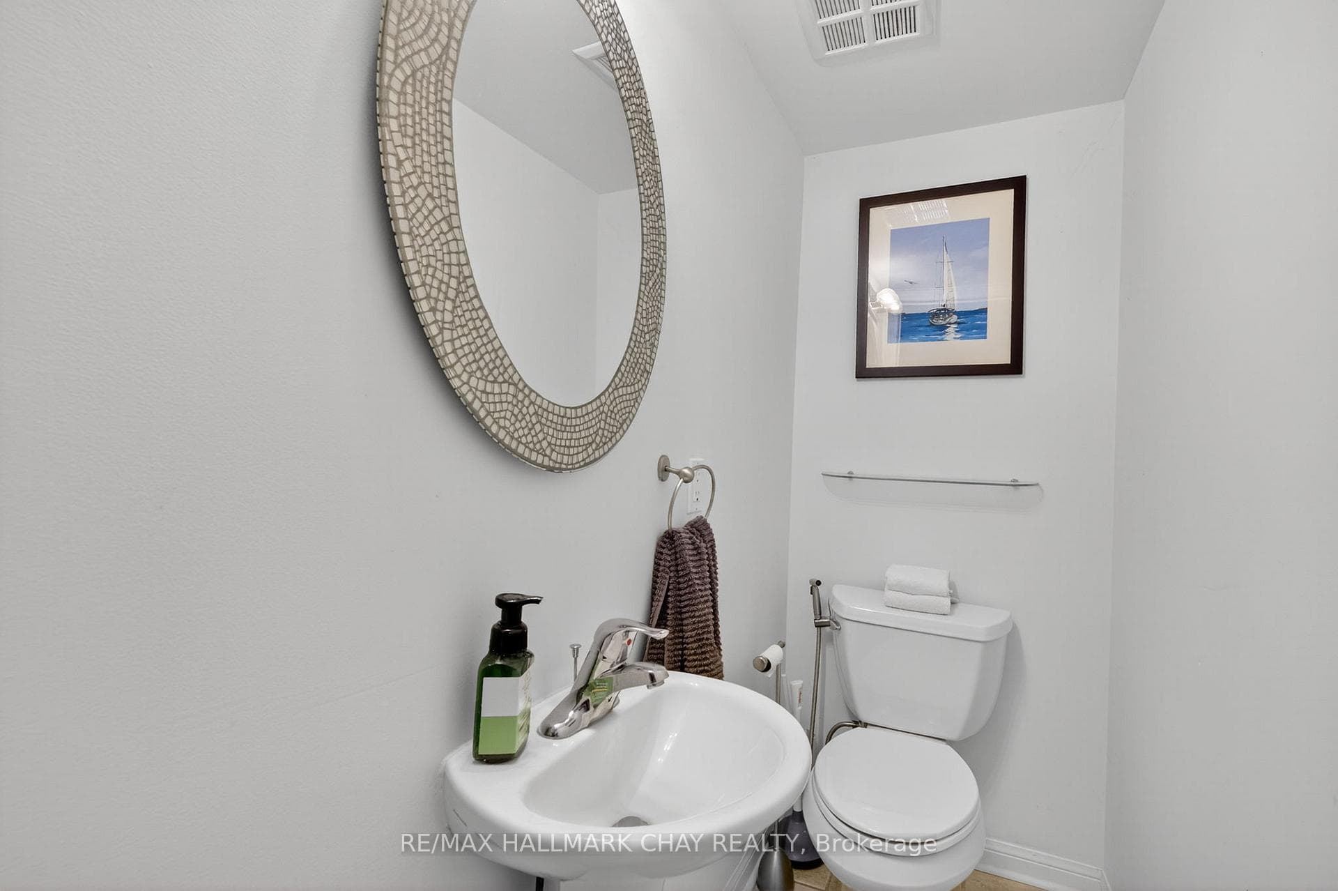 15 Laidlaw Street Unit 606 photo 6