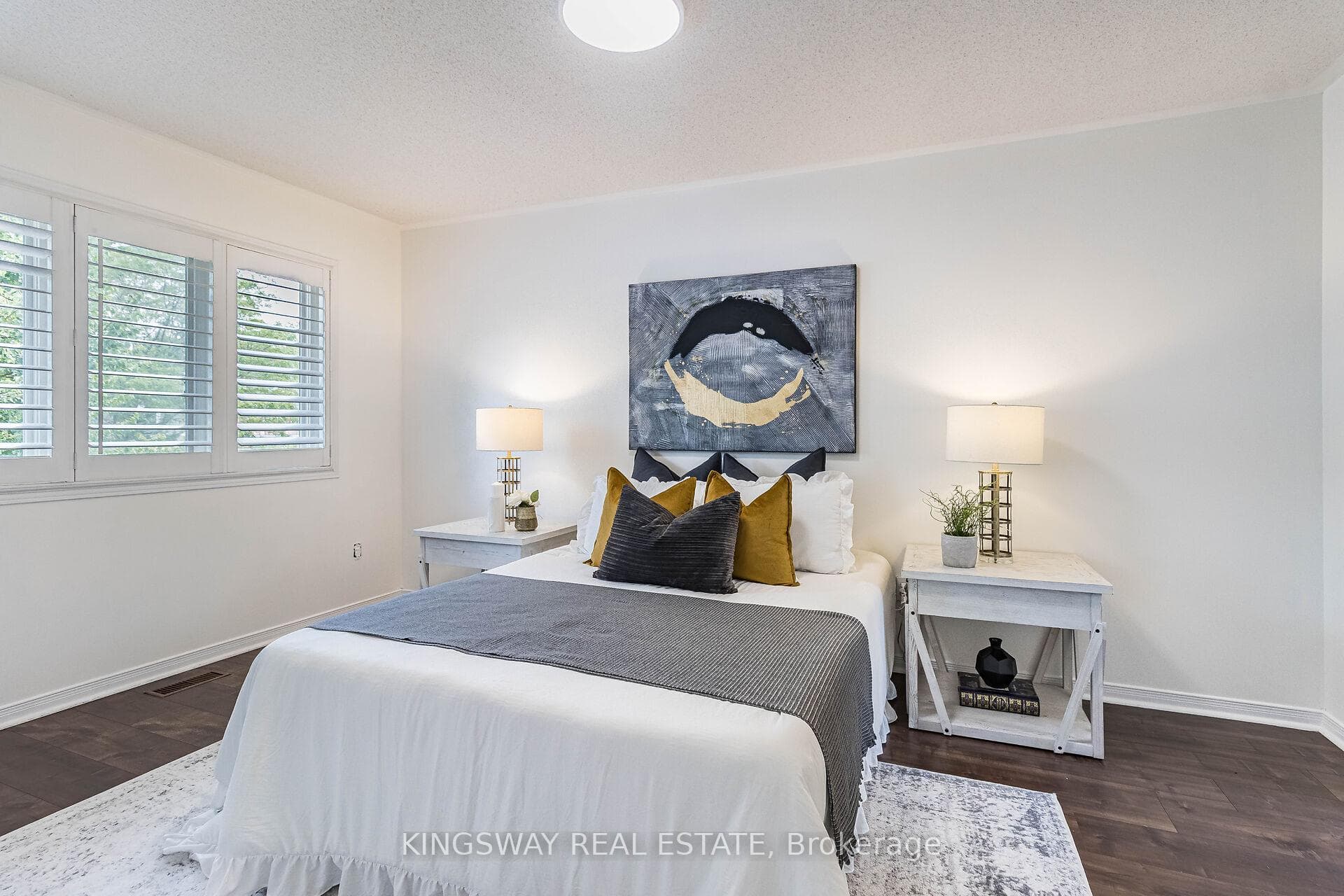2050 Oak Bliss Crescent photo 23