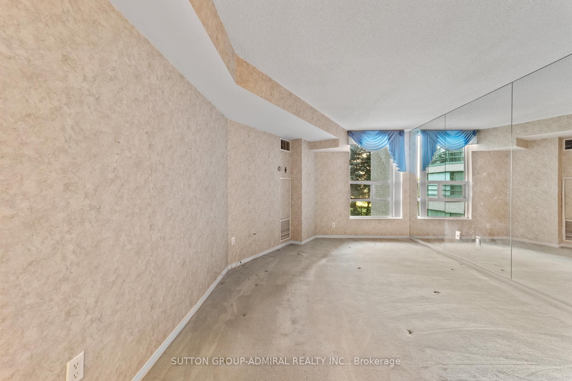 7905 Bayview Avenue Unit 218 photo 18