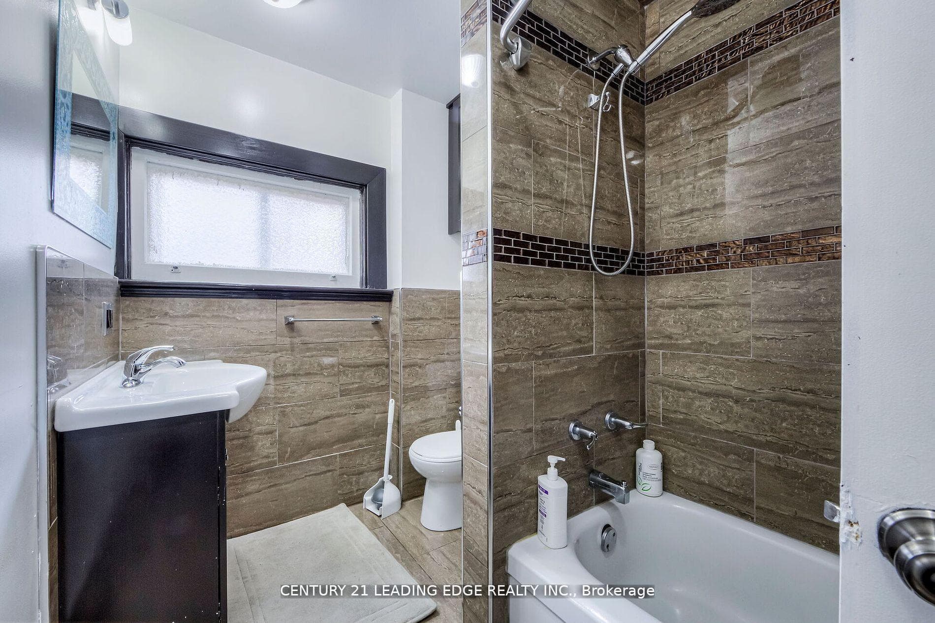 214 Aylmer Street photo 13