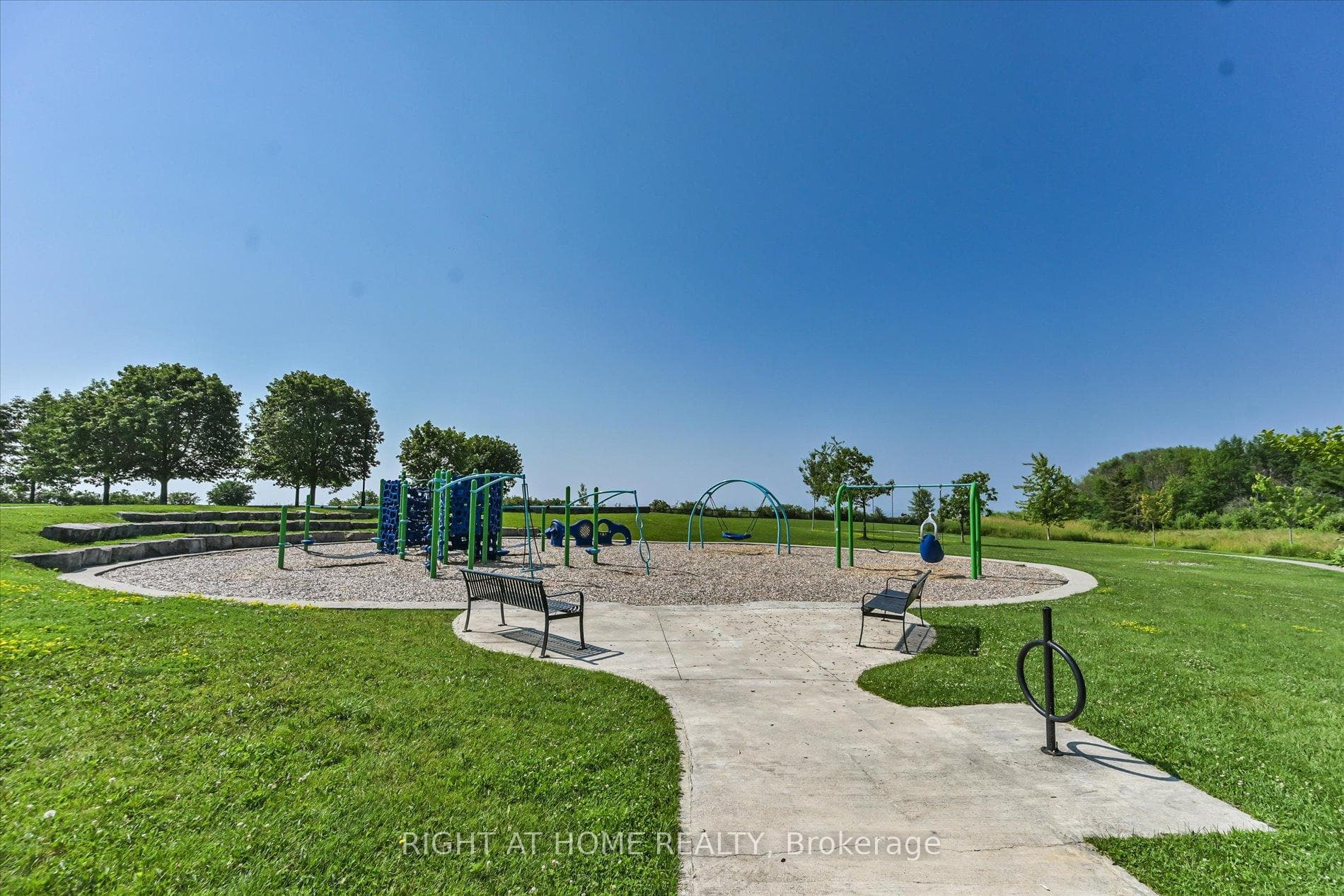 94 Moynahan Crescent photo 35