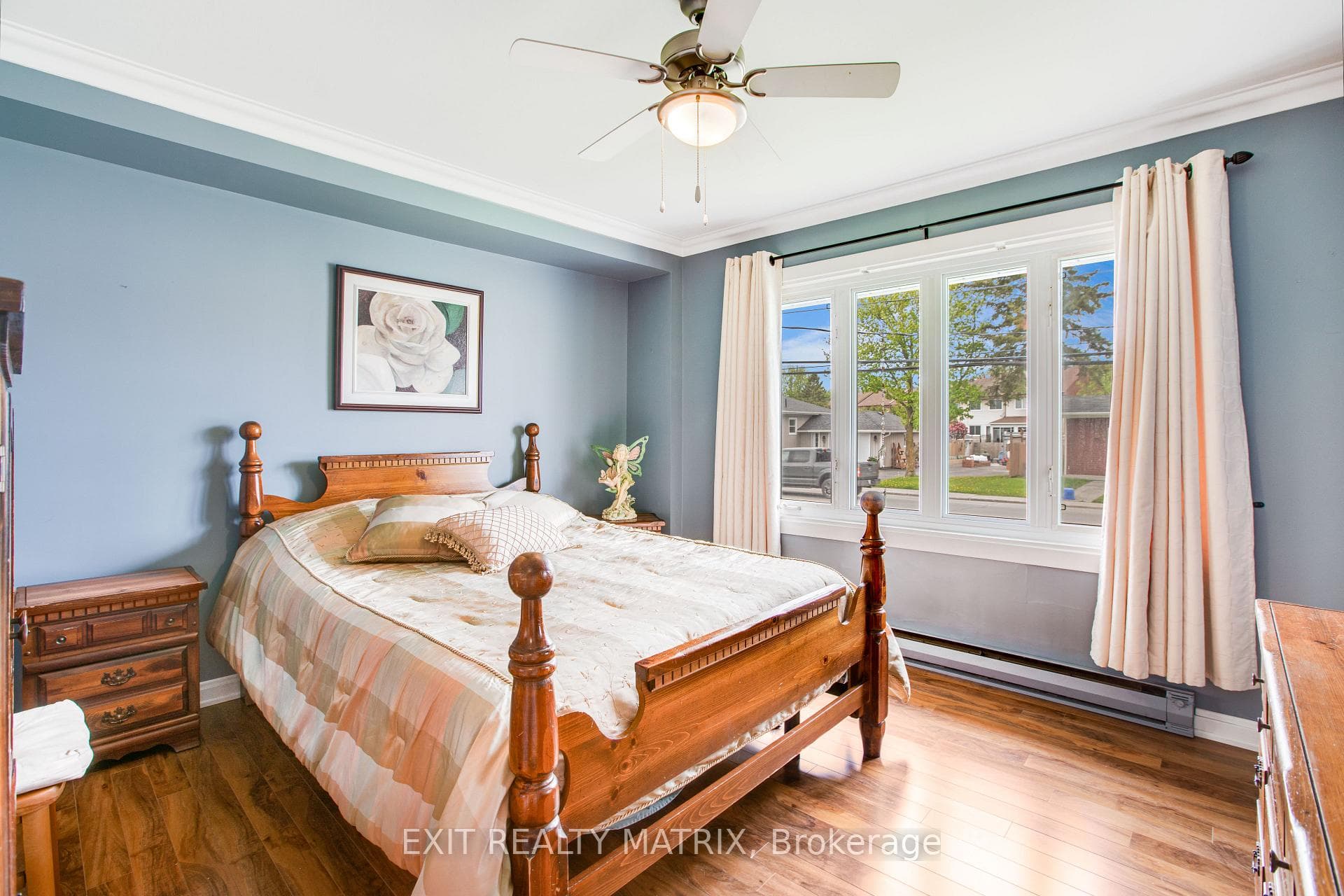 890 NOTRE DAME Street photo 10