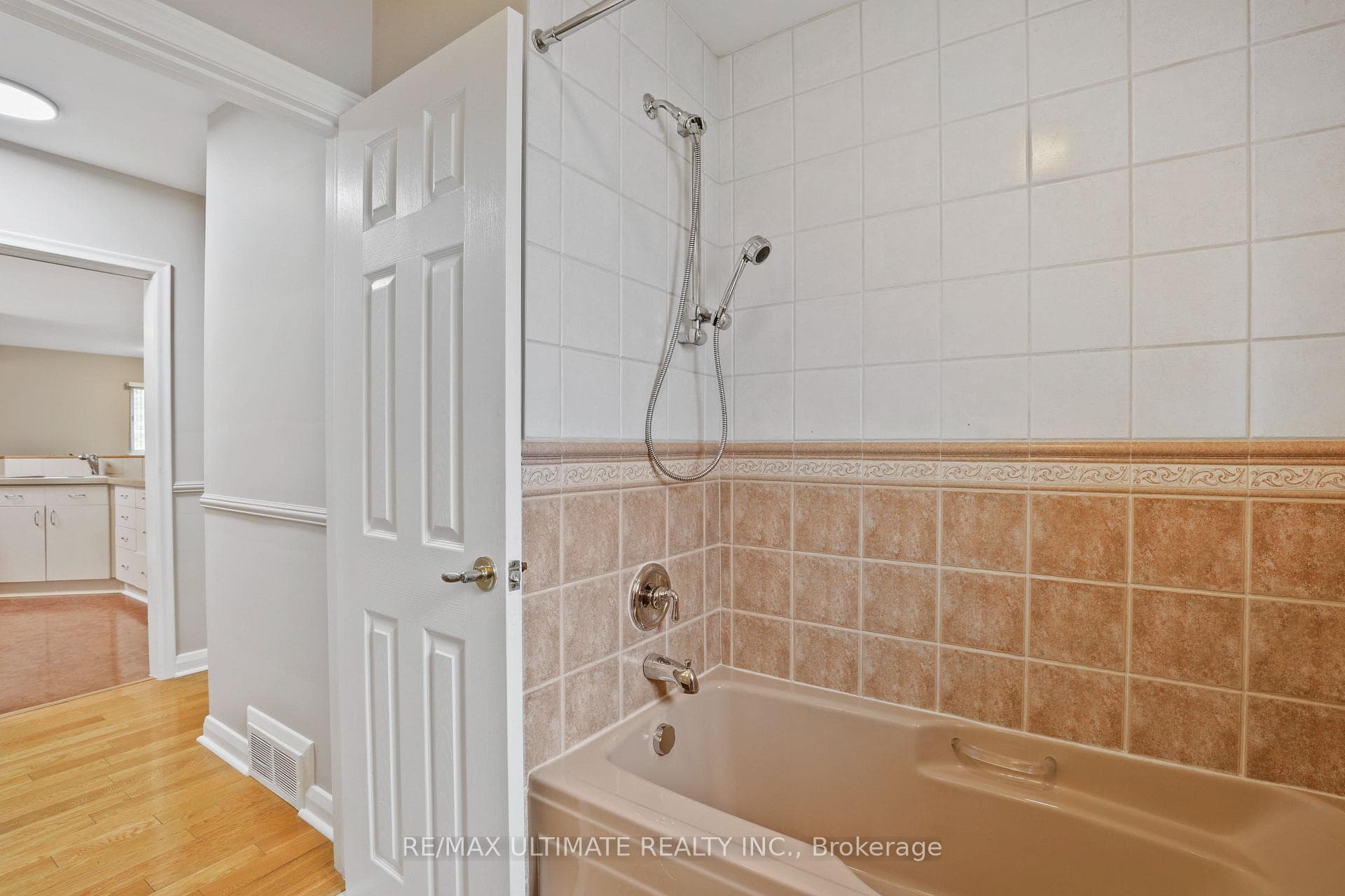 121 Elvaston Drive photo 14