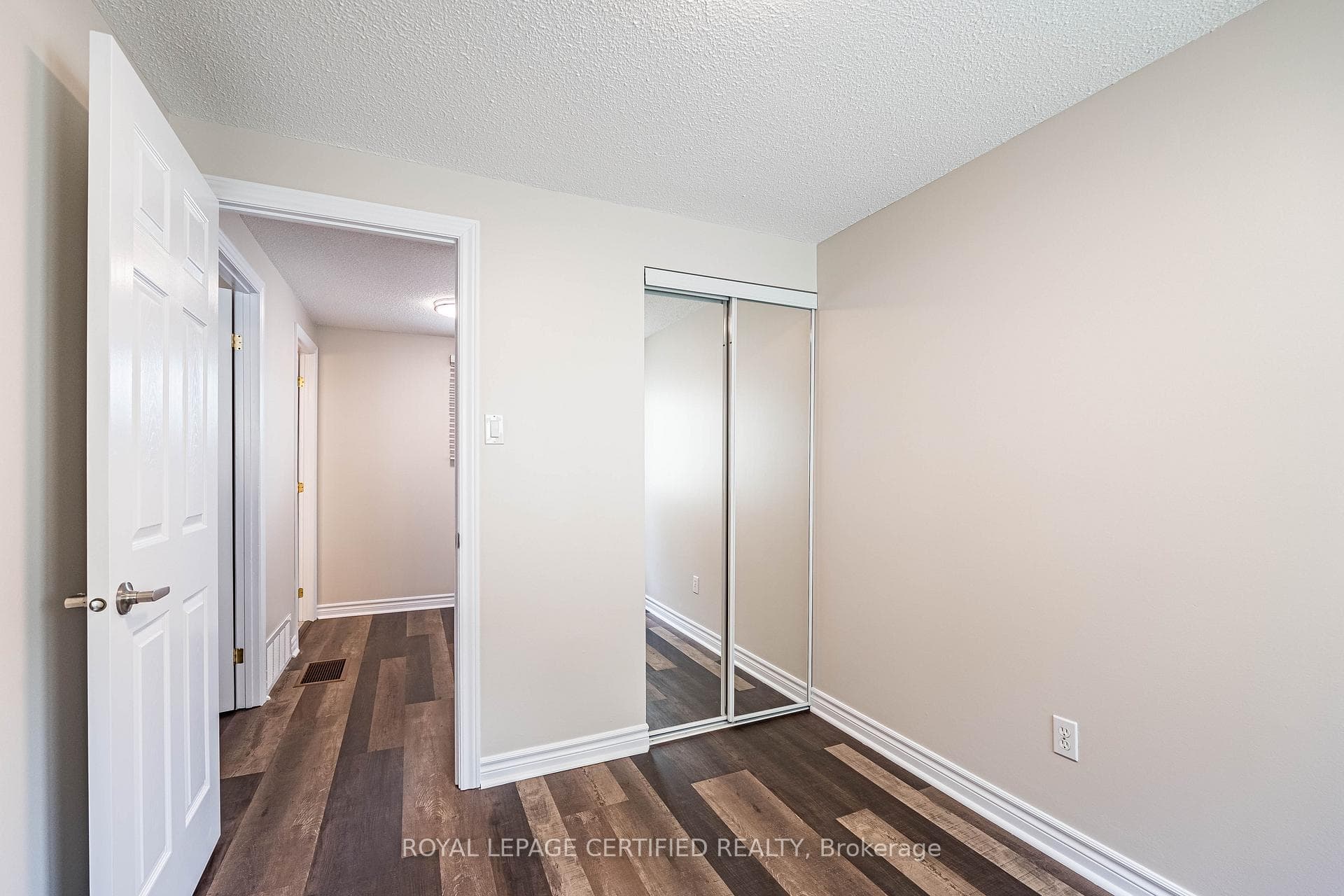 17 Holmcrest Court photo 20