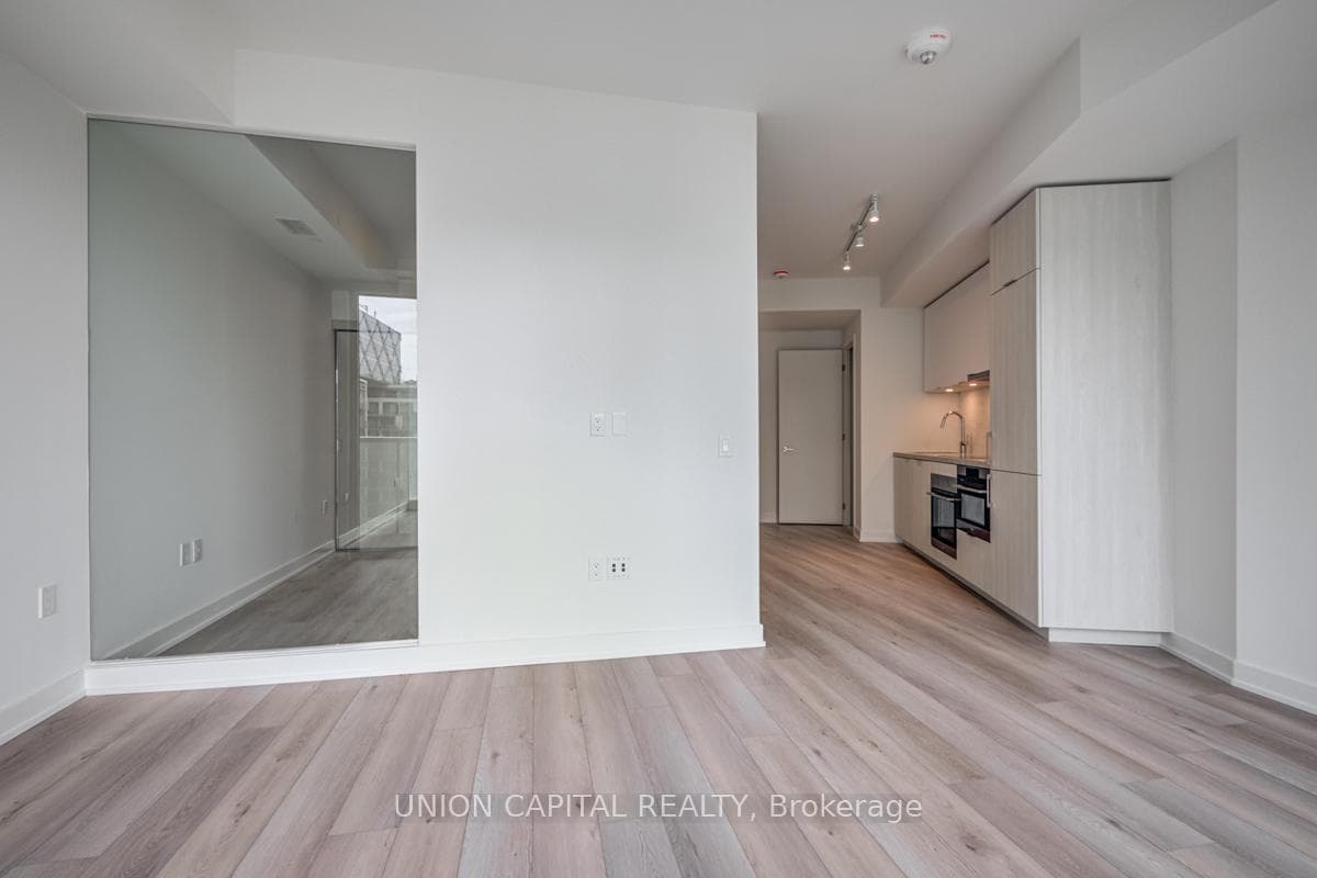 15 Queens Quay N/A Unit 802 photo 17