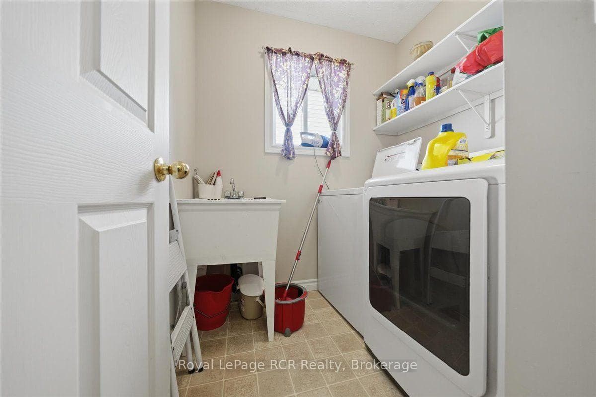 255 2nd Avenue photo 14