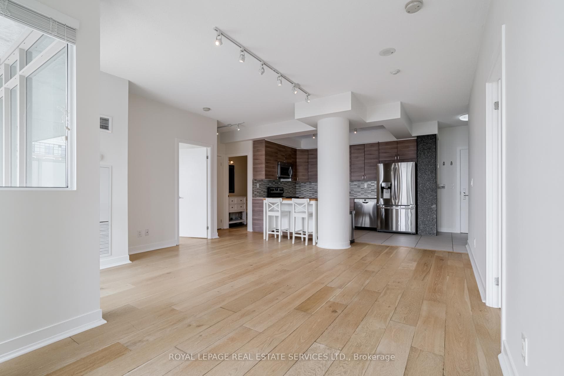 5101 Dundas Street Unit 707 photo 11