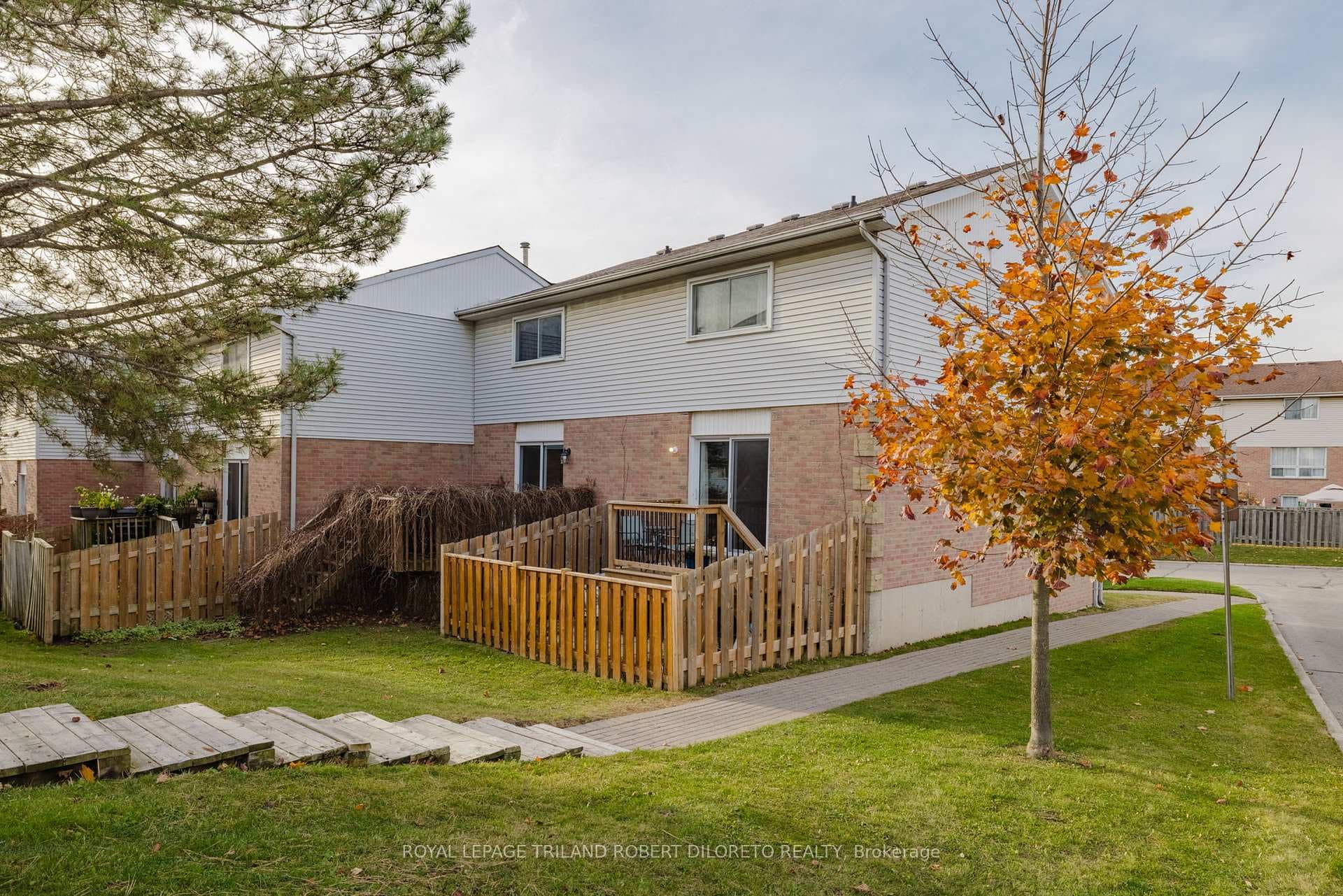 110 Deveron Crescent Unit 33 photo 2