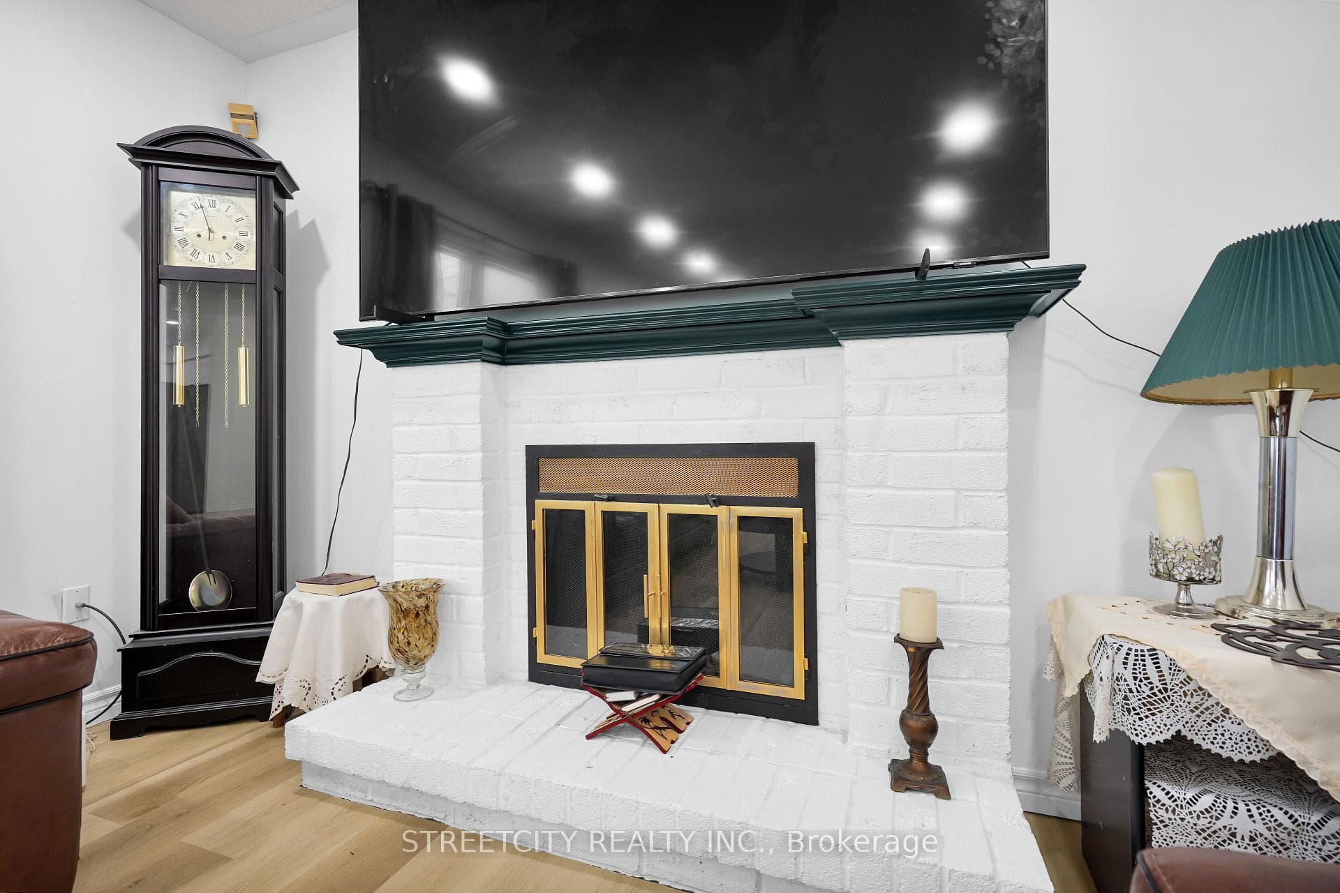 713 Guildwood Boulevard photo 13