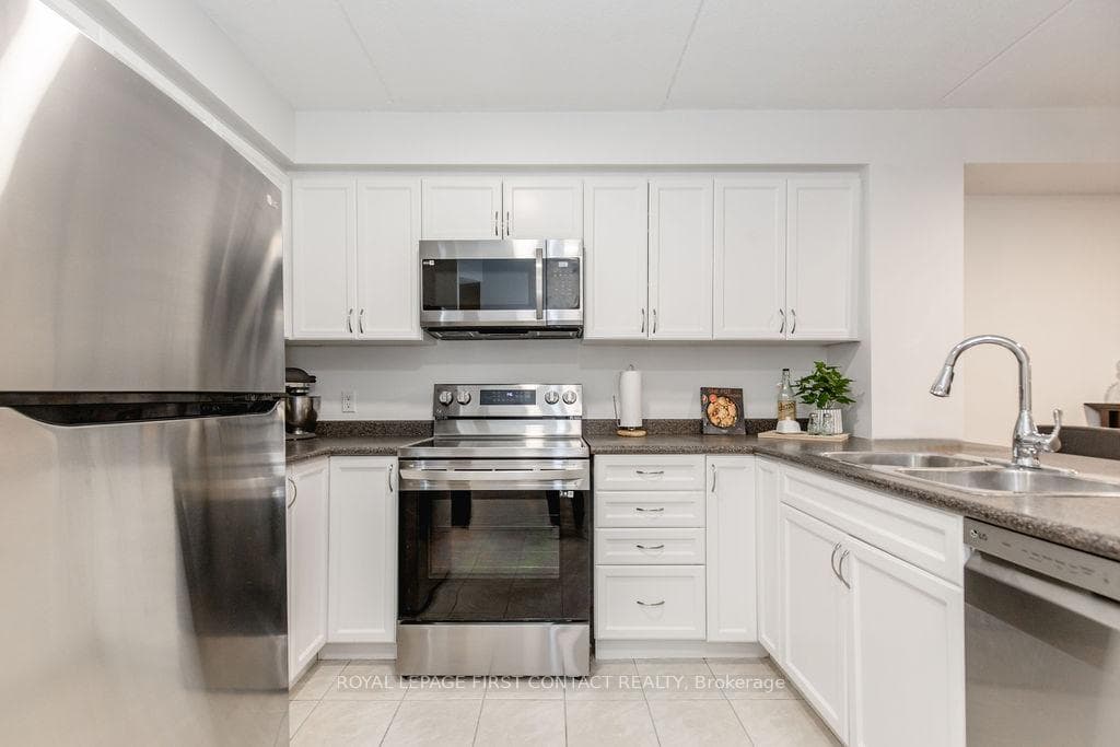 486 Laclie Street Unit 213 photo 7