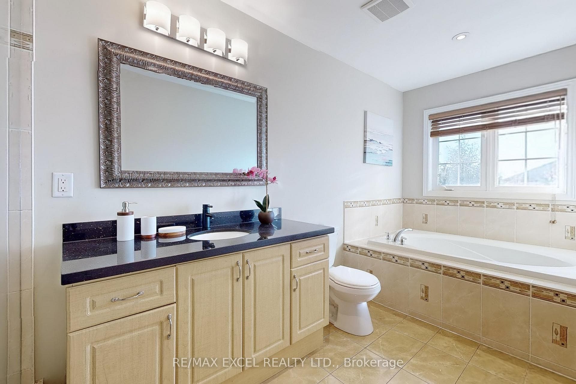 60 Gordon Weeden Road photo 20