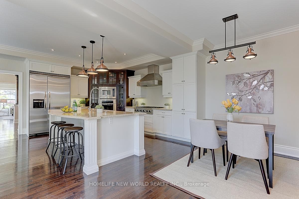 883 Carlisle Street photo 12