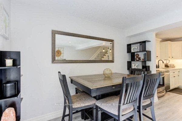 488 Wellington Avenue photo 22