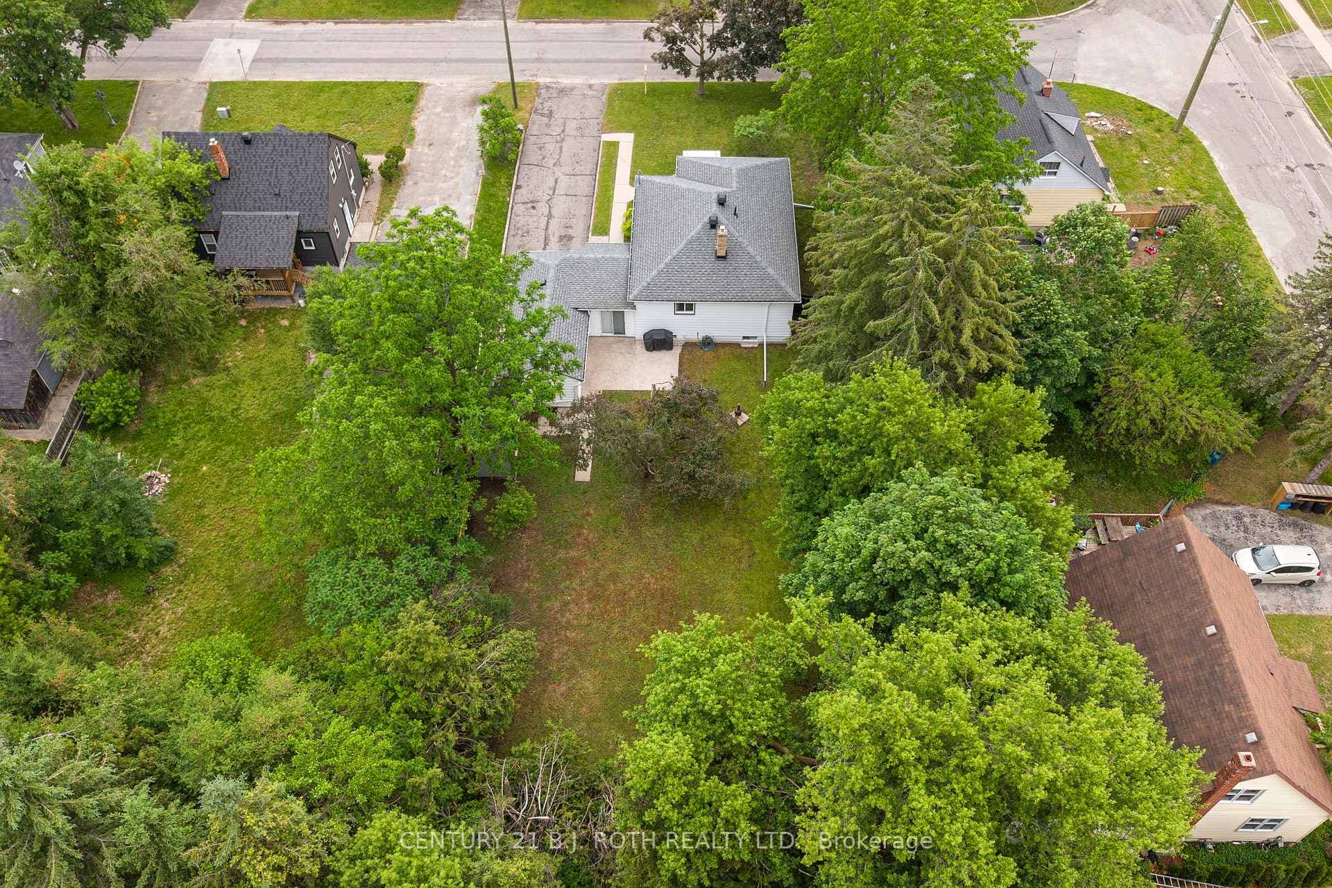 52 Marcus Street photo 27