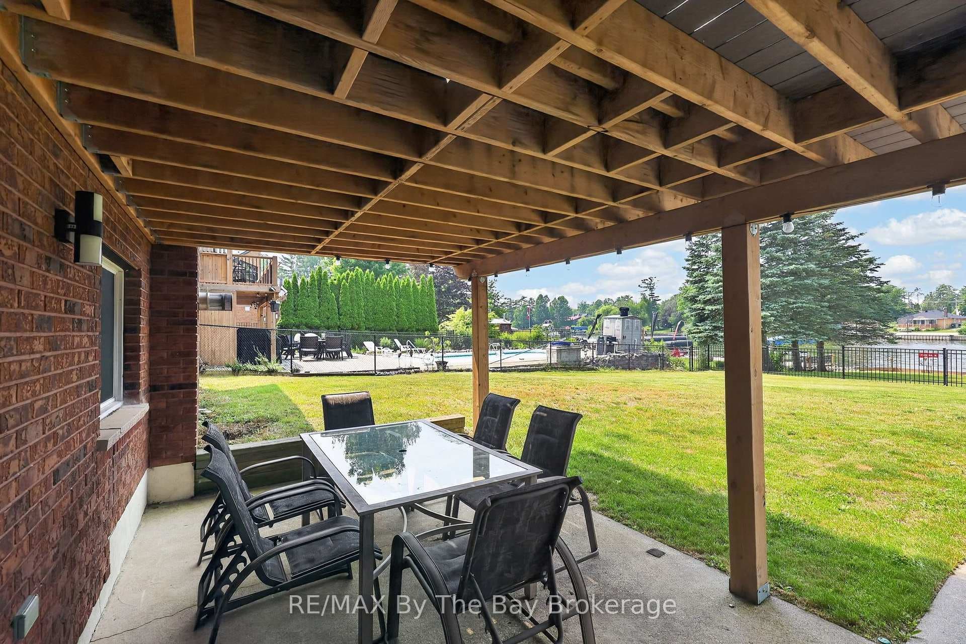 1434 RIVER Road photo 34